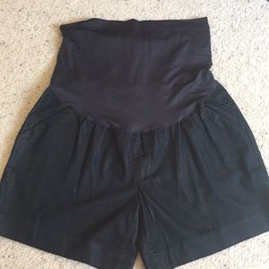 Liz Lange Maternity Shorts size Medium